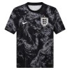 Maillot de Supporter Angleterre Pre-Match Coupe du Monde 2026 Noire Pour Homme Maillot de Supporter Angleterre Pre-Match Coupe du Monde 2026 Noire Pour Homme